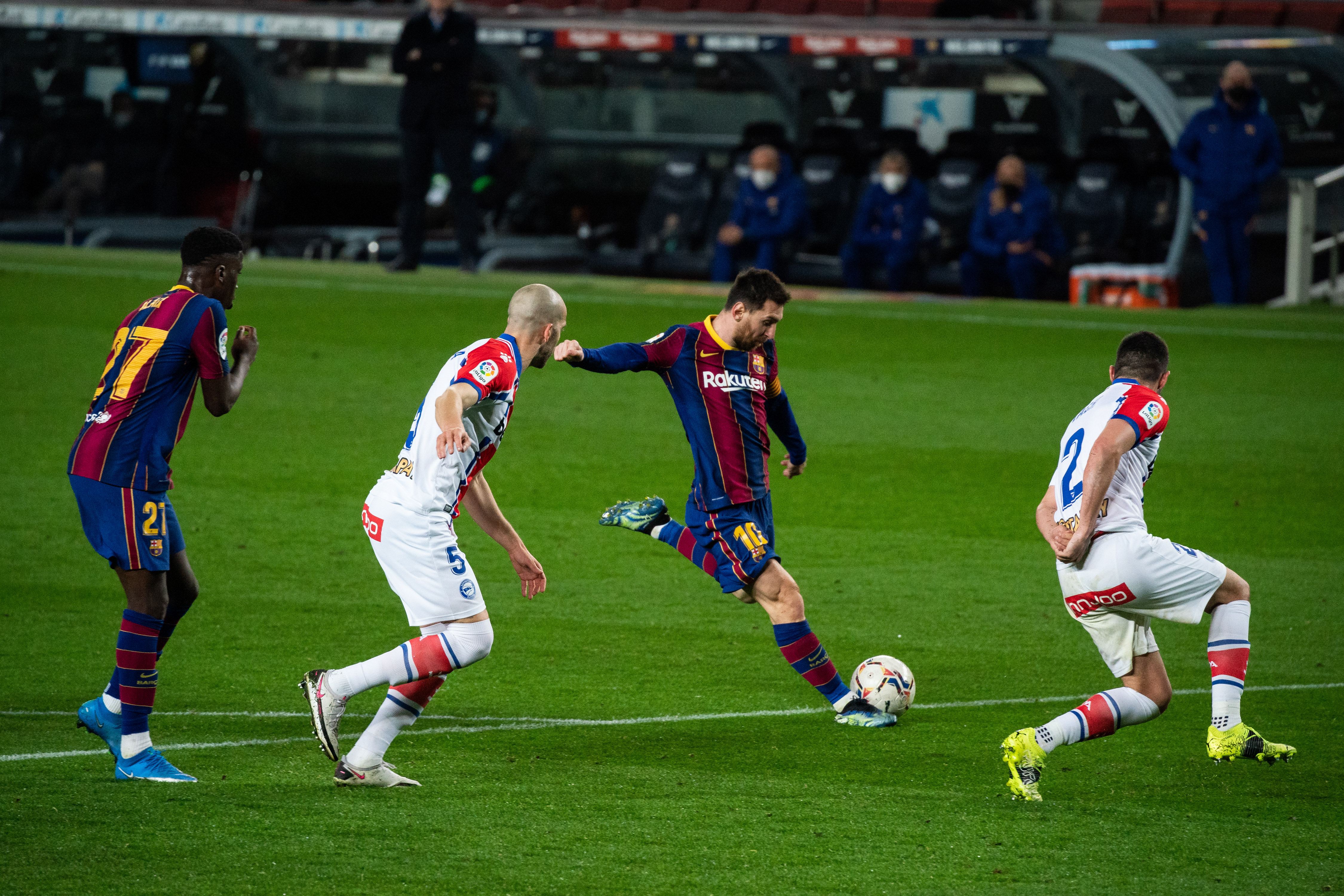 现出各队在 现出各队在