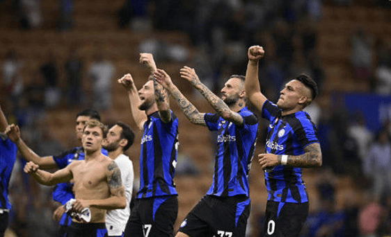 队的球员都 队的球员都