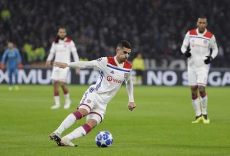 而另一边 而另一边