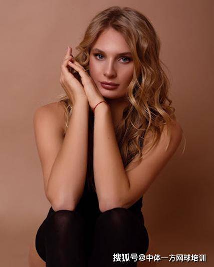 显示出她们 显示出她们