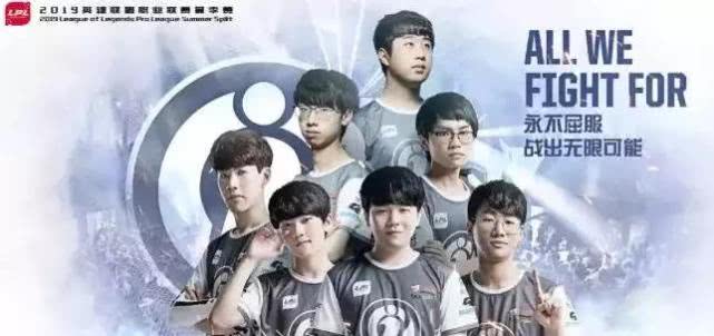 队在战略和 队在战略和